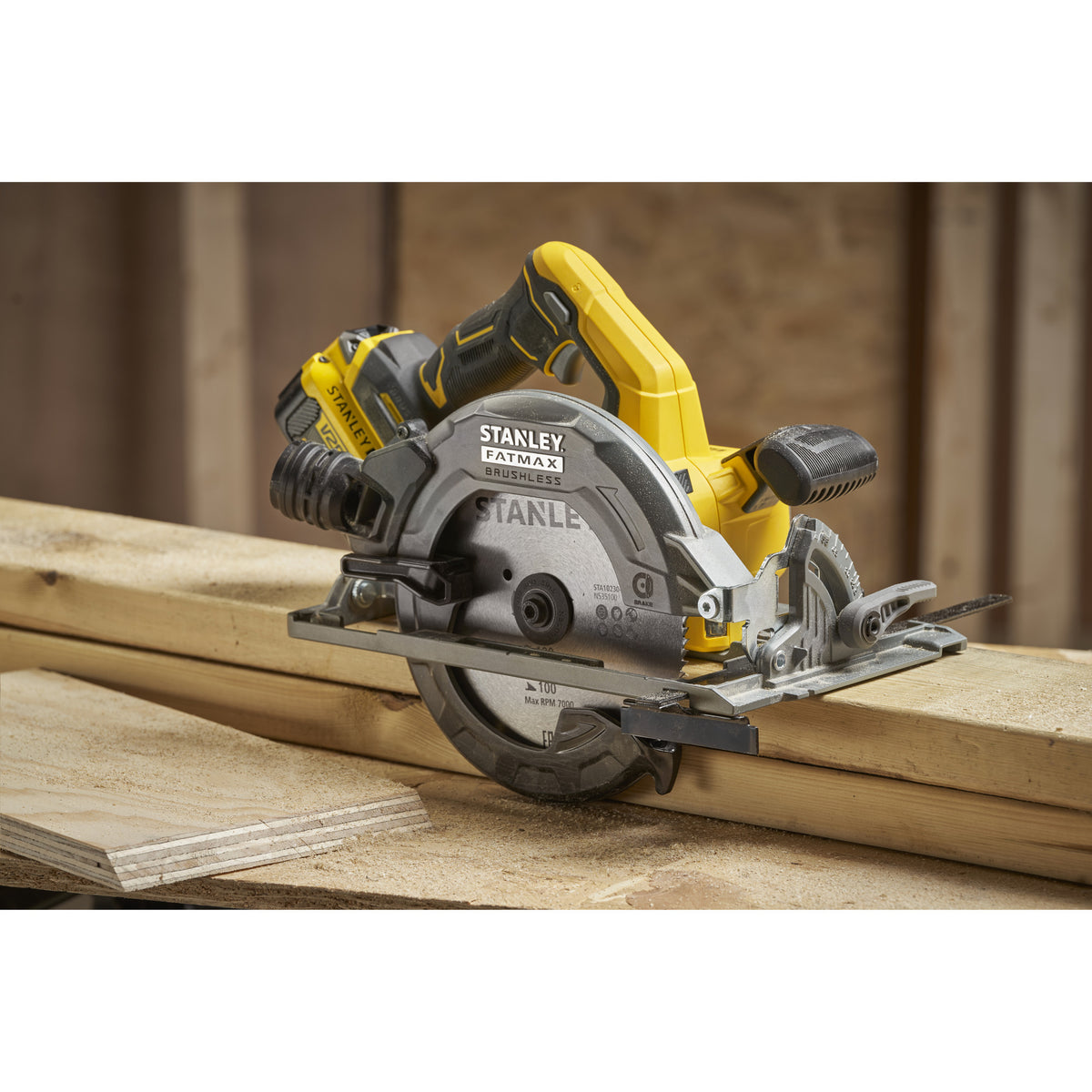 Stanley fatmax v20 18v cirkelzaag 190mm handcirkelzaag (zwart geel, accu en oplader inbegrepen, met koffer)