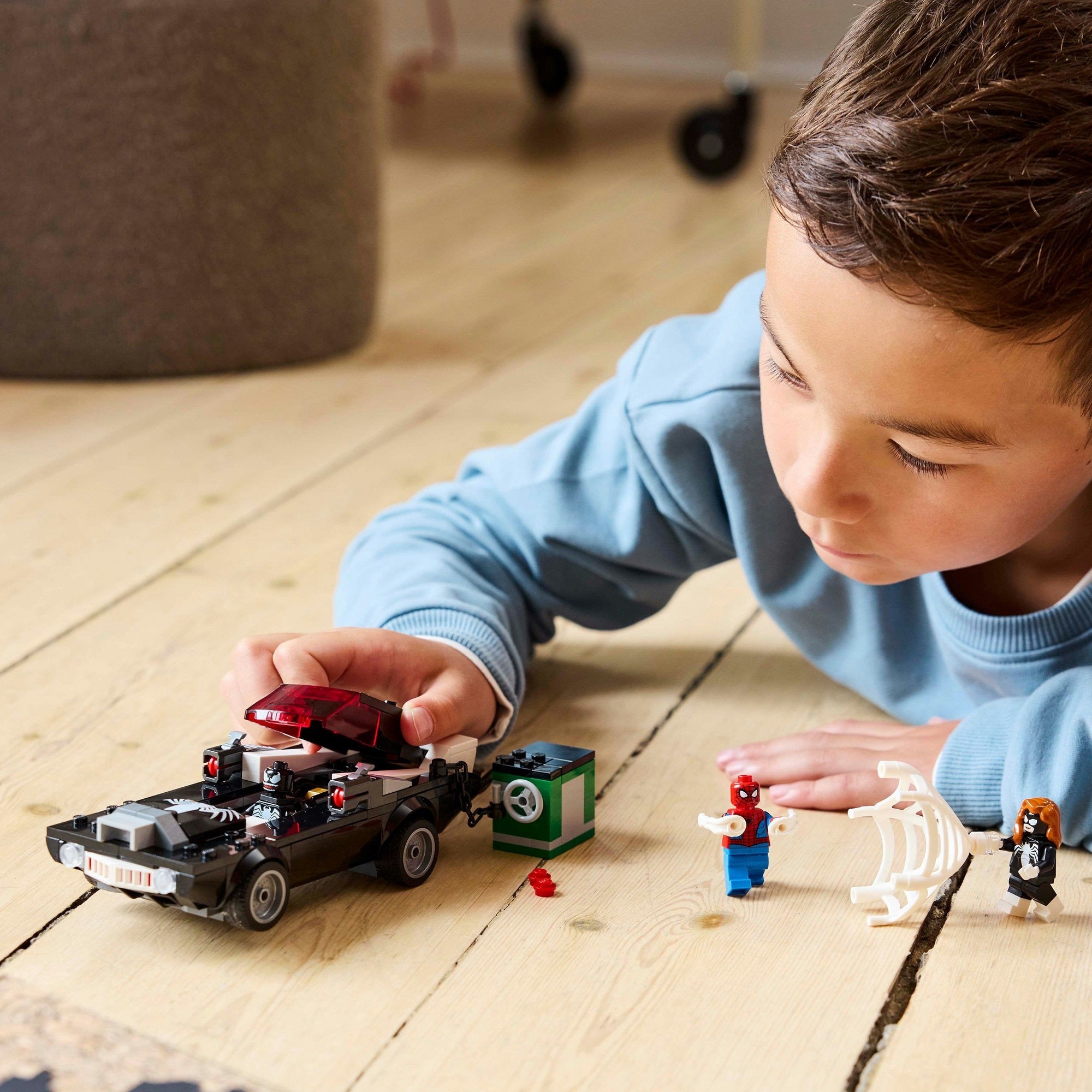 Lego superhelden 76309 spider-man vs. venoms klassieke auto