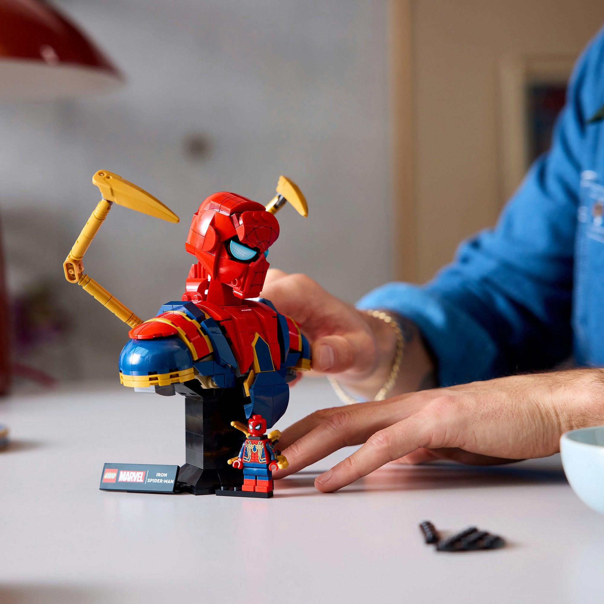 Lego super heroes 76326 iron spider-man buste