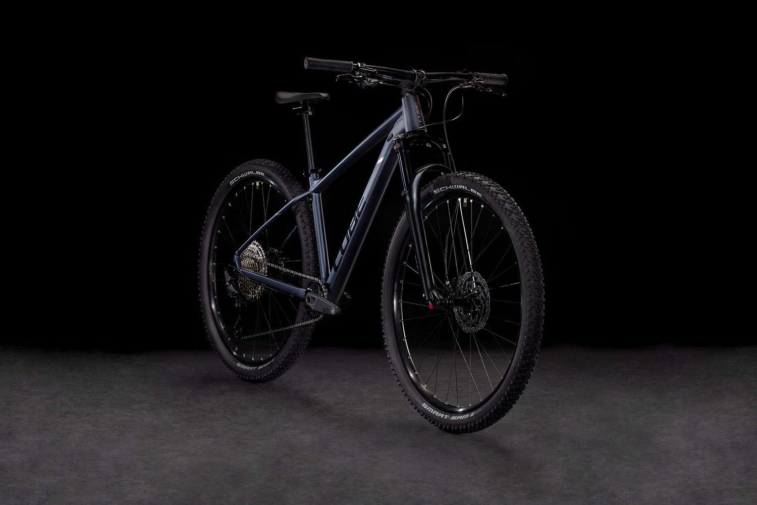 Cube attention pro metallicgrey´n´black