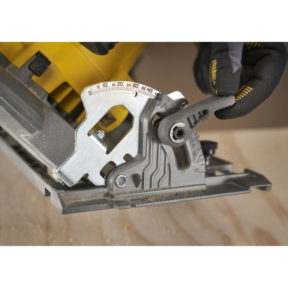 Stanley fatmax v20 18v cirkelzaag 190mm handcirkelzaag (zwart geel, accu en oplader inbegrepen, met koffer)