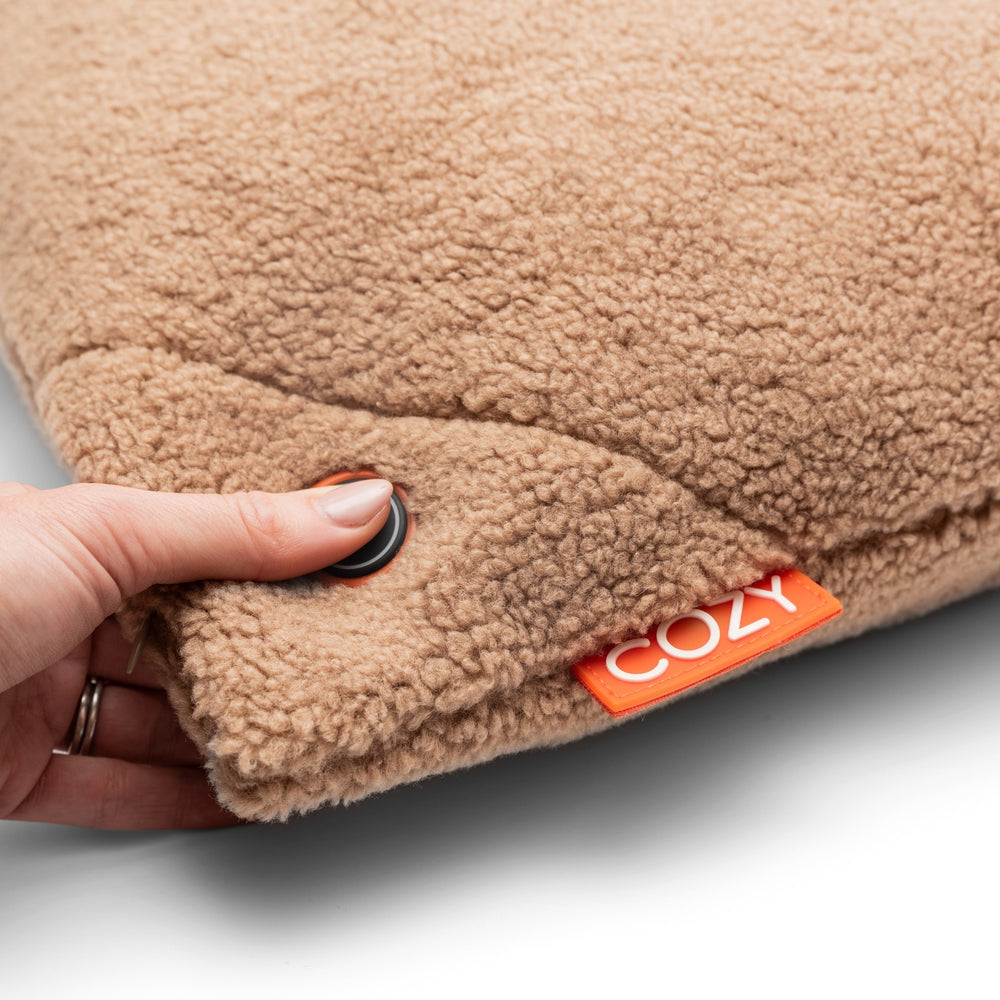 Cozy una woolly 45 x 45 cm draadloos warmtekussen (lichtbruin, powerbank 5000 mah)