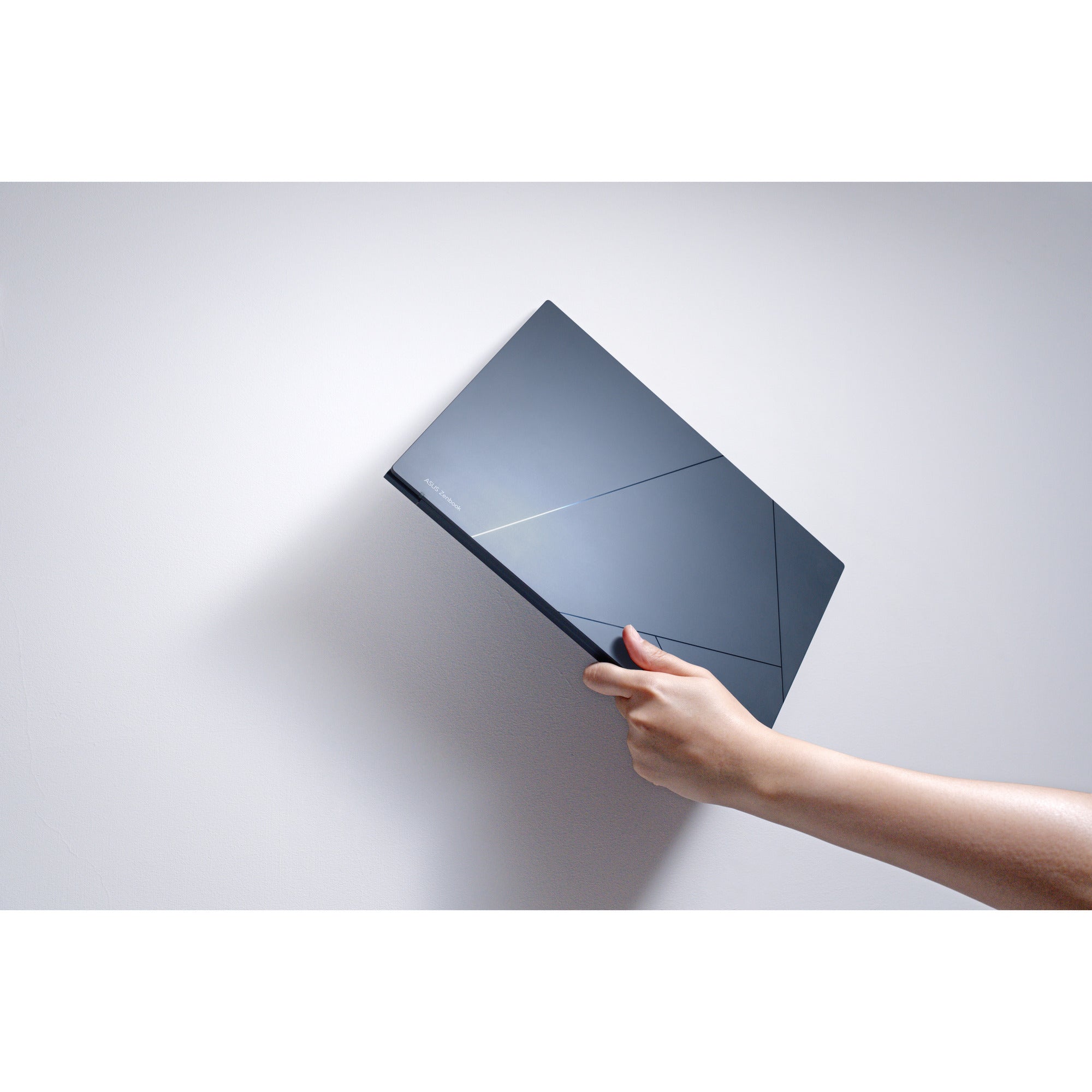 Asus zenbook 14 oled ux3405ca-qlnad7w 14 laptop (blauw | core ultra 9 285h | arc 140t | 32 gb | 1 tb ssd)