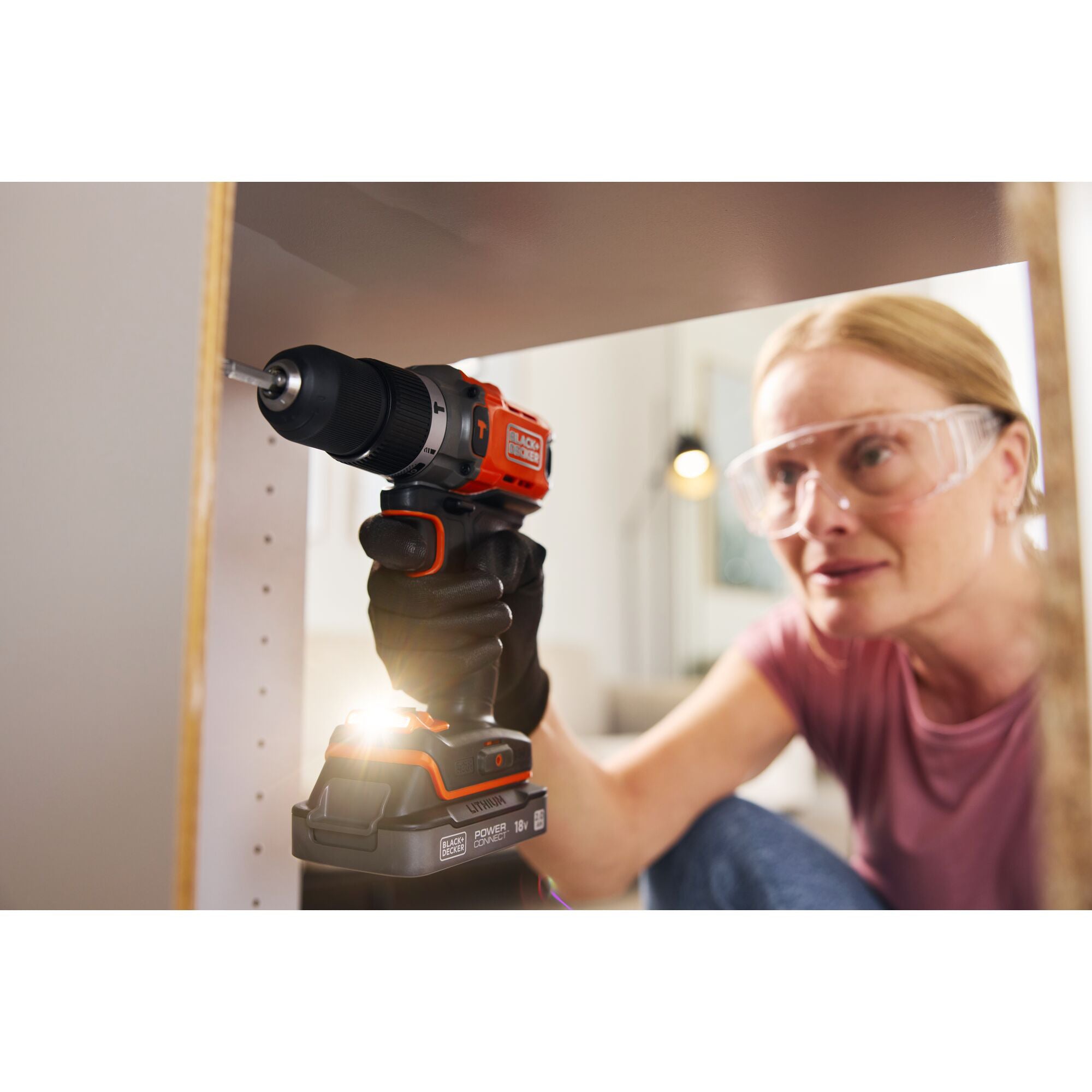 Black+decker 18v schroefklopboormachine + 18v pendeldecoupeerzaag bundel (zwart oranje)