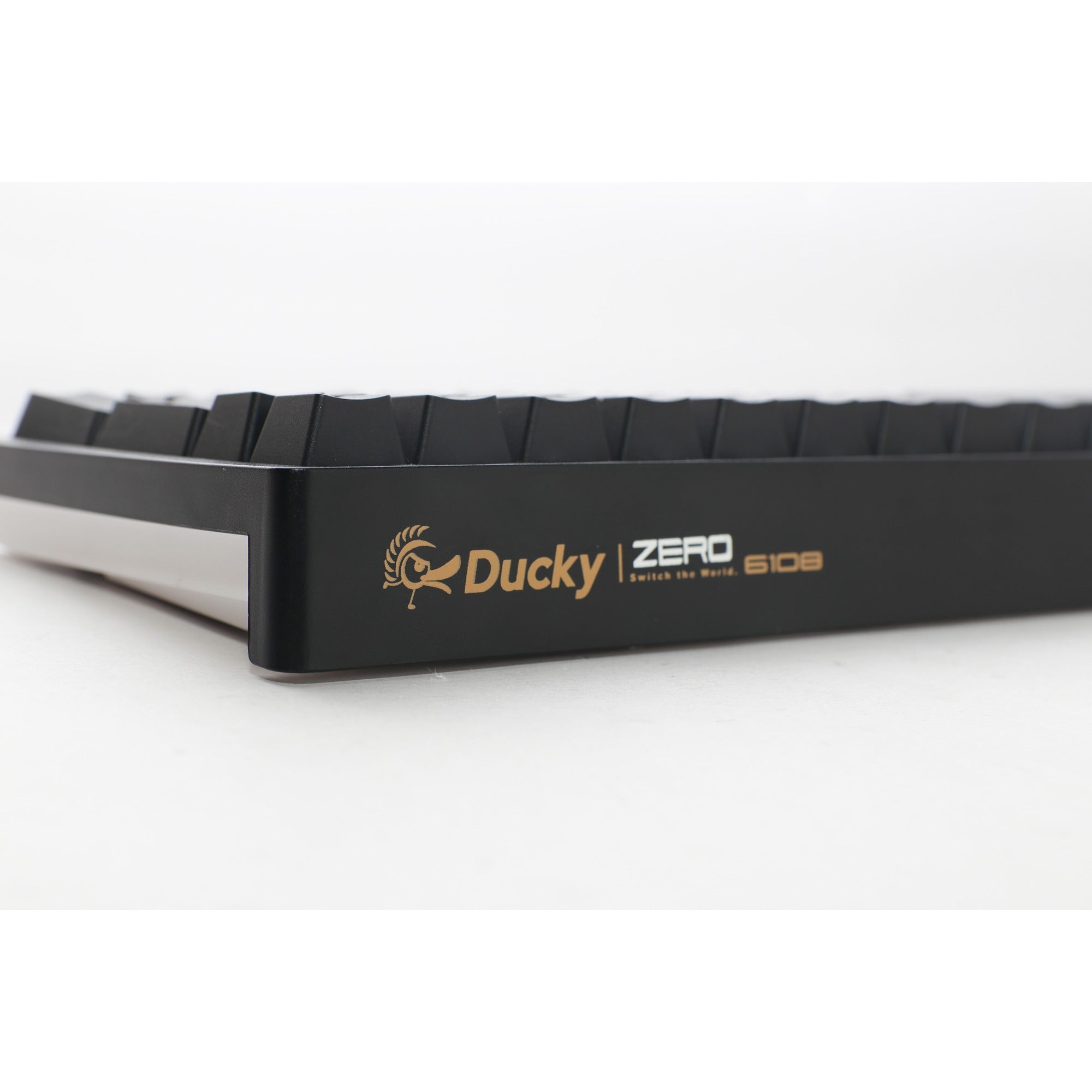 Ducky zero 6108 classic black, gaming toetsenbord (zwart wit, us lay-out, cherry mx2a speed silver, rgb leds, double-shot pbt, hot swap, 2.4ghz | bluetooth | usb-c)