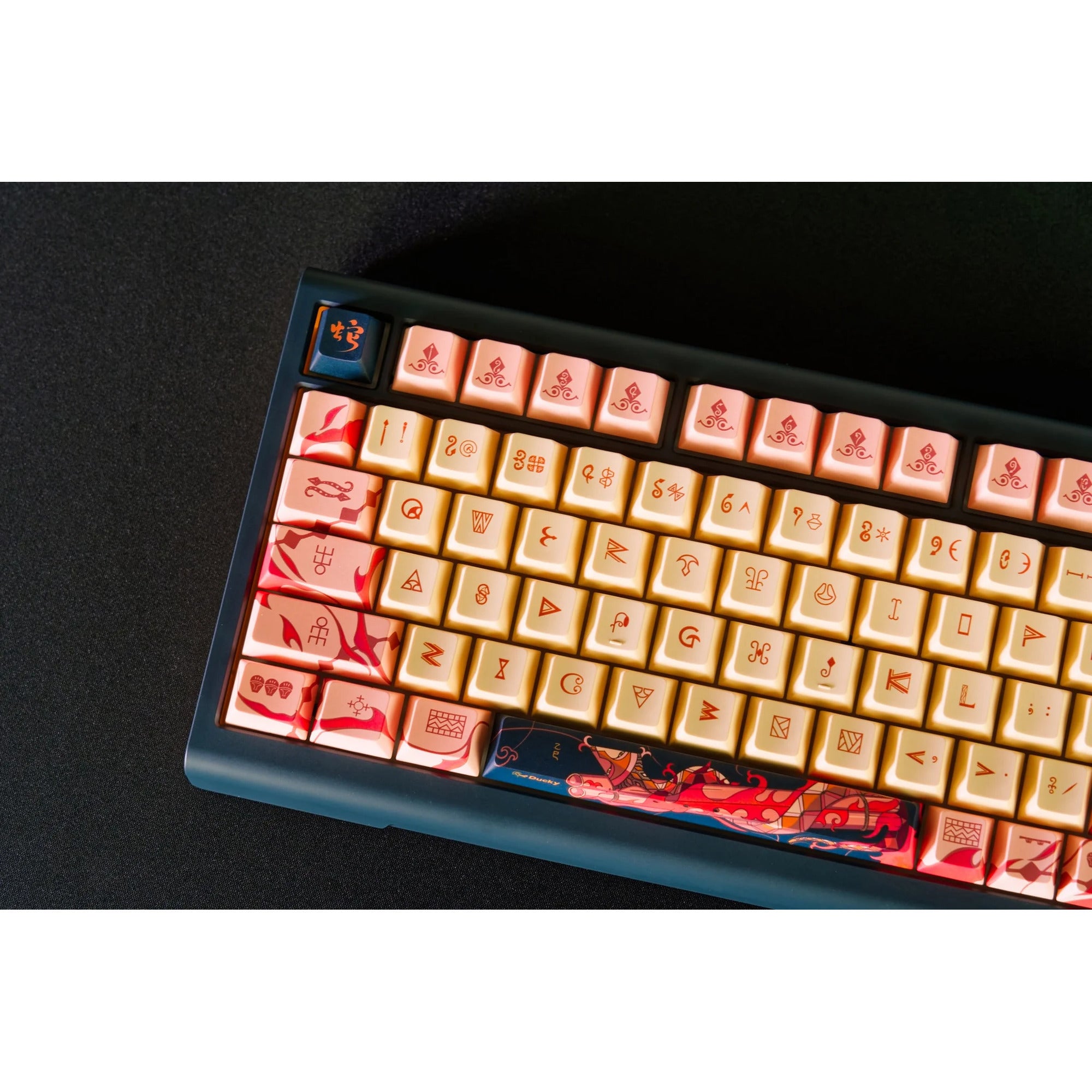 Ducky year of the snake 2025 limited edition rgb mechanisch gaming toetsenbord (zwart, us lay-out (qwerty), cherry mx2a brown, 75%, rgb, pbt dye-sub keycaps, hot-swap)