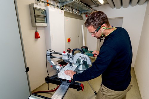 Metabo kgsv 254 mc afkortzaag met trekfunctie - 615254000