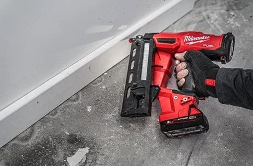 Milwaukee m18 fn16ga-202x | m18 fuel 16 ga afwerkingstacker | 32-63mm | 18v | 2.0ah li-ion accu - 4933478092