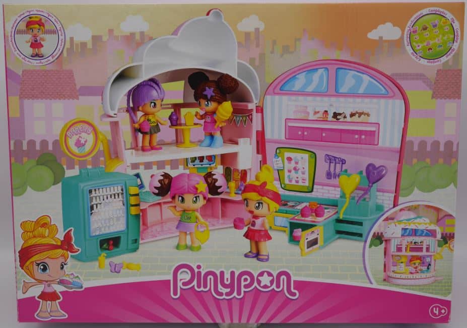 Famosa pinypon bakkerij met 1 figuur en veel accessoires