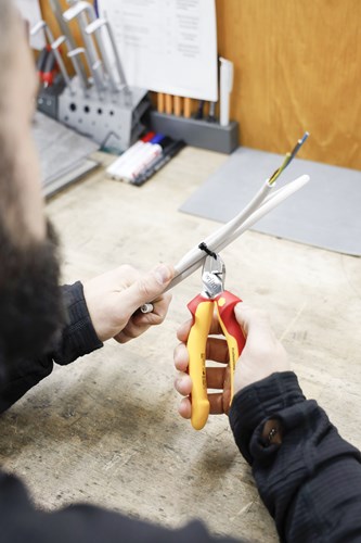 Wiha zijkniptang professional electric met dynamicjoint® | 160mm 6 1 2 | blisterverpakking - 43458 - 43458