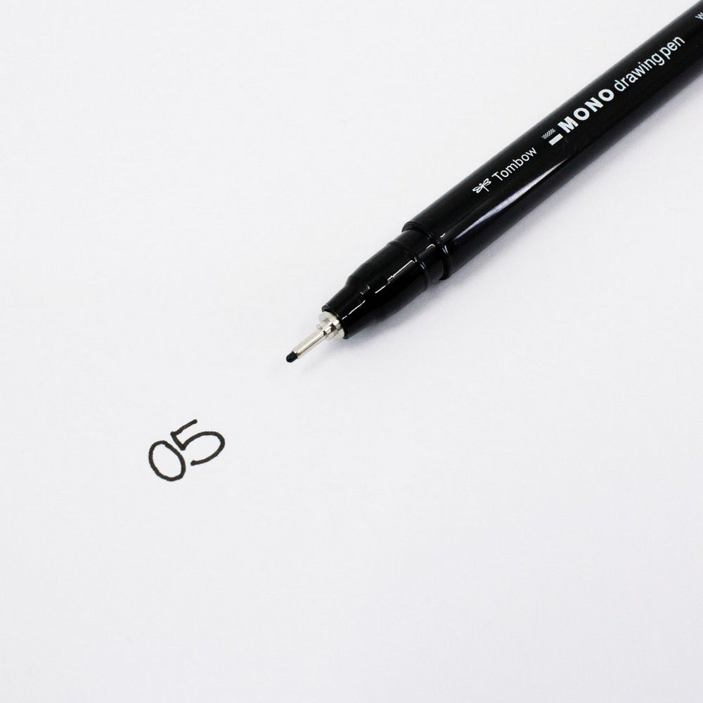 Tombow • fineliner mono drawing pen, line width 05 (approx. 0.45 mm), black