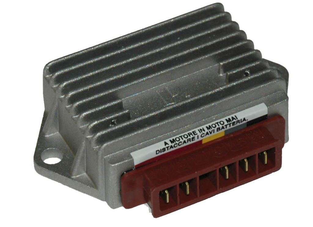 Diverse spanningsregelaar piaggio 5-polig