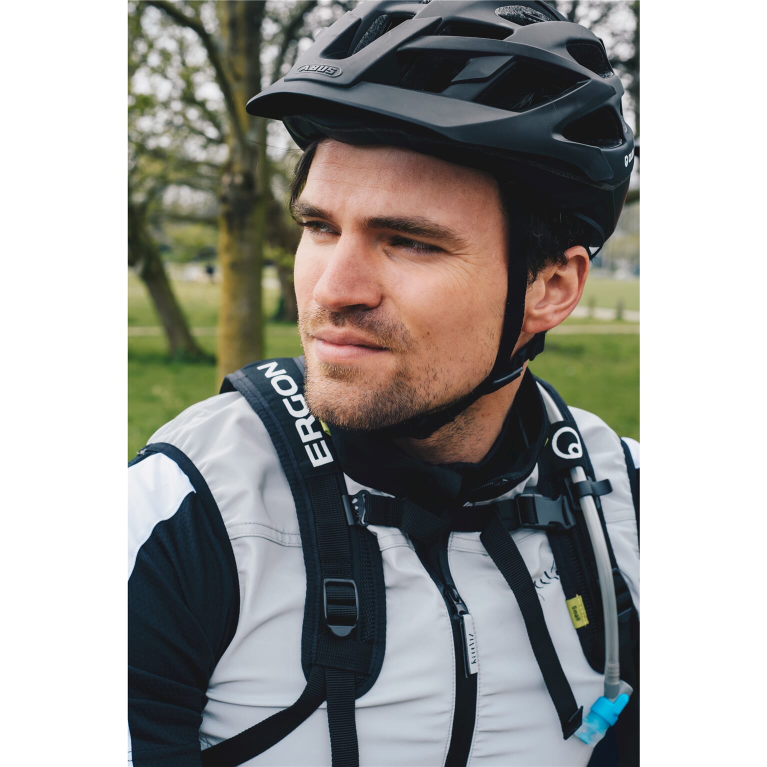 Abus Helm MoventGoud 2.0 QUIN velvet Zwart M 54-58cm