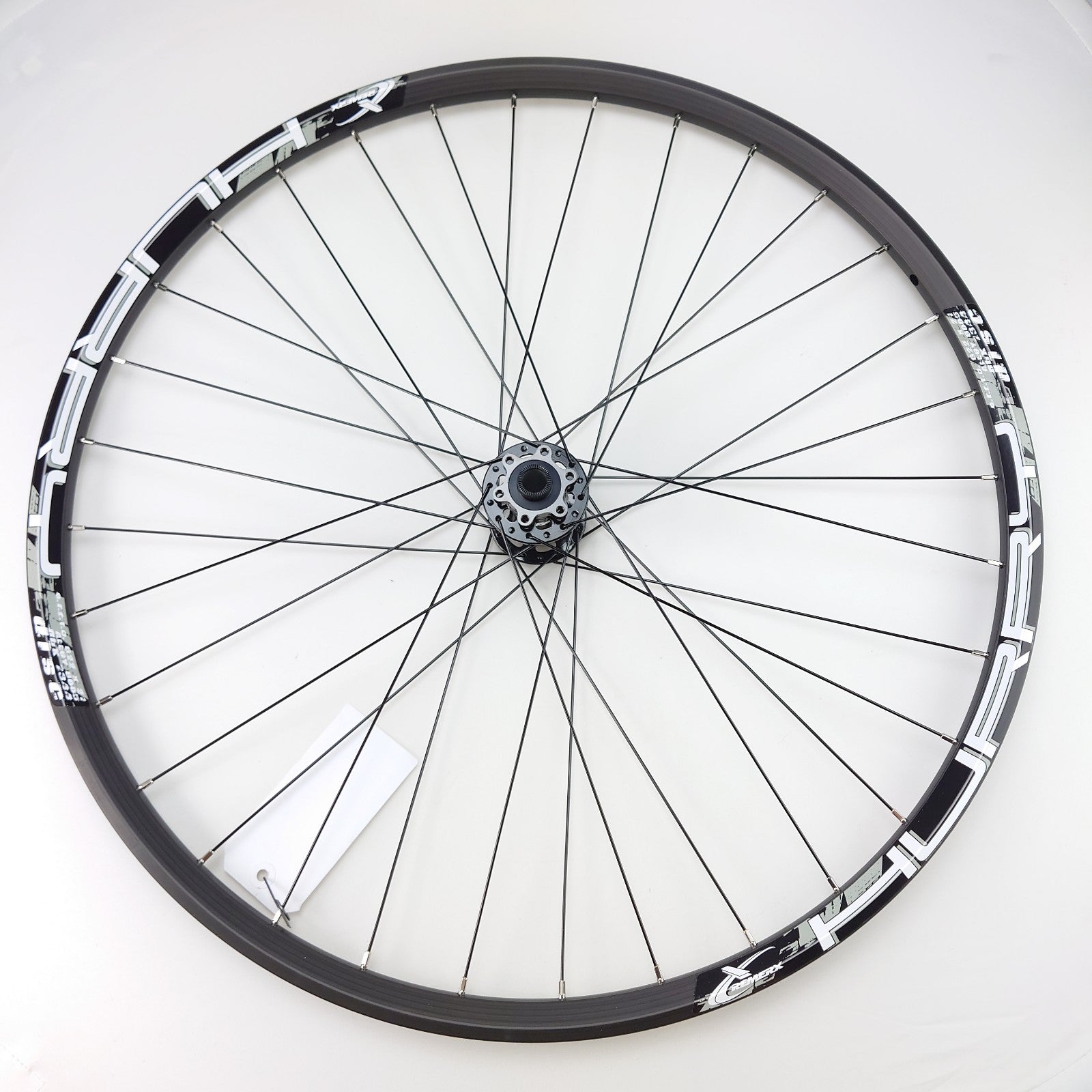 Voorwiel 28 29 mtb schijfrem dikke as