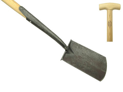 De wit producten zwanehals spade met opstapjes en essen houten steel stardewitstar