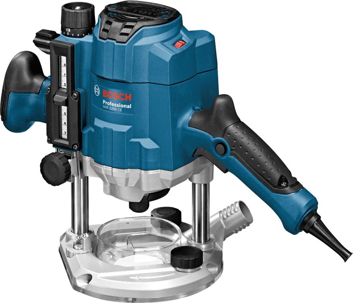 Bosch bovenfreesmachine gof 1250 ce (19mm moersleutel, centreerstift 8mm, 17mm kopieerhuls, parralelgeleider, sds kopieer huls)