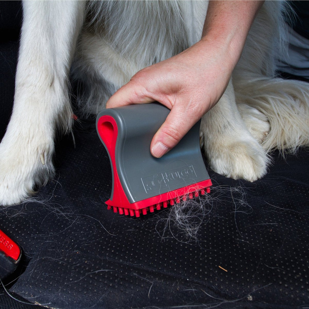 Kurgo shed sweeper - hondenvachtborstel - grijs rood