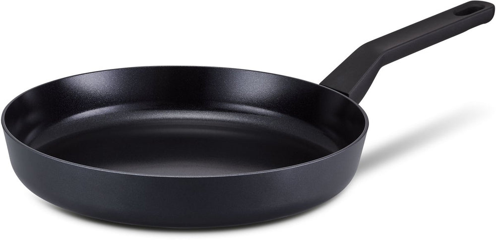 Brabantia onyx r ns koekenpan. ø 28cm – 100% pfas vrij – inductie geschikt- 100% gerecycled lichtgewicht aluminium- hittewerende ergonomische greep- keramische coating – dubbele anti aanbaklaag – zwar