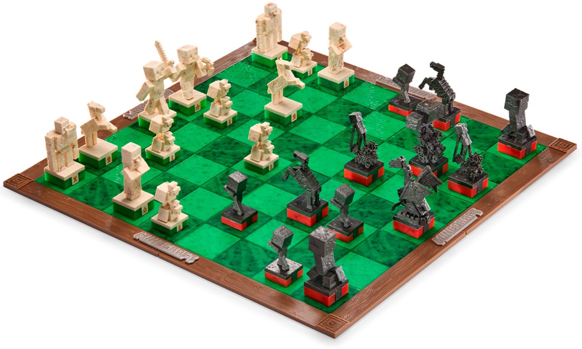 Noble Collection Noble Collection Minecraft schaakset: Overworld Heroes vs. Hostile