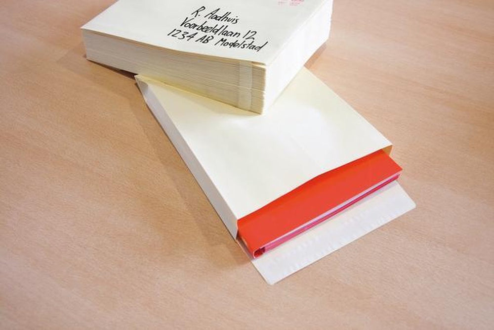 Raadhuis monsterzak - 262x371x38mm - eb4 - crème - met plakstrip - 125 stuks