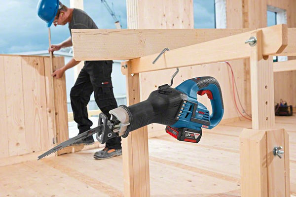 Bosch blauw gsa 18v-32 accu reciprozaag | zonder accu's en lader in doos - 06016a8108