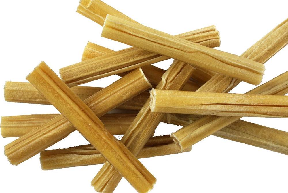 Petsnack - hondensnack - geperste kauwstaaf - gedroogde buffelhuid - 12.5x1.5 cm - 25 stuks