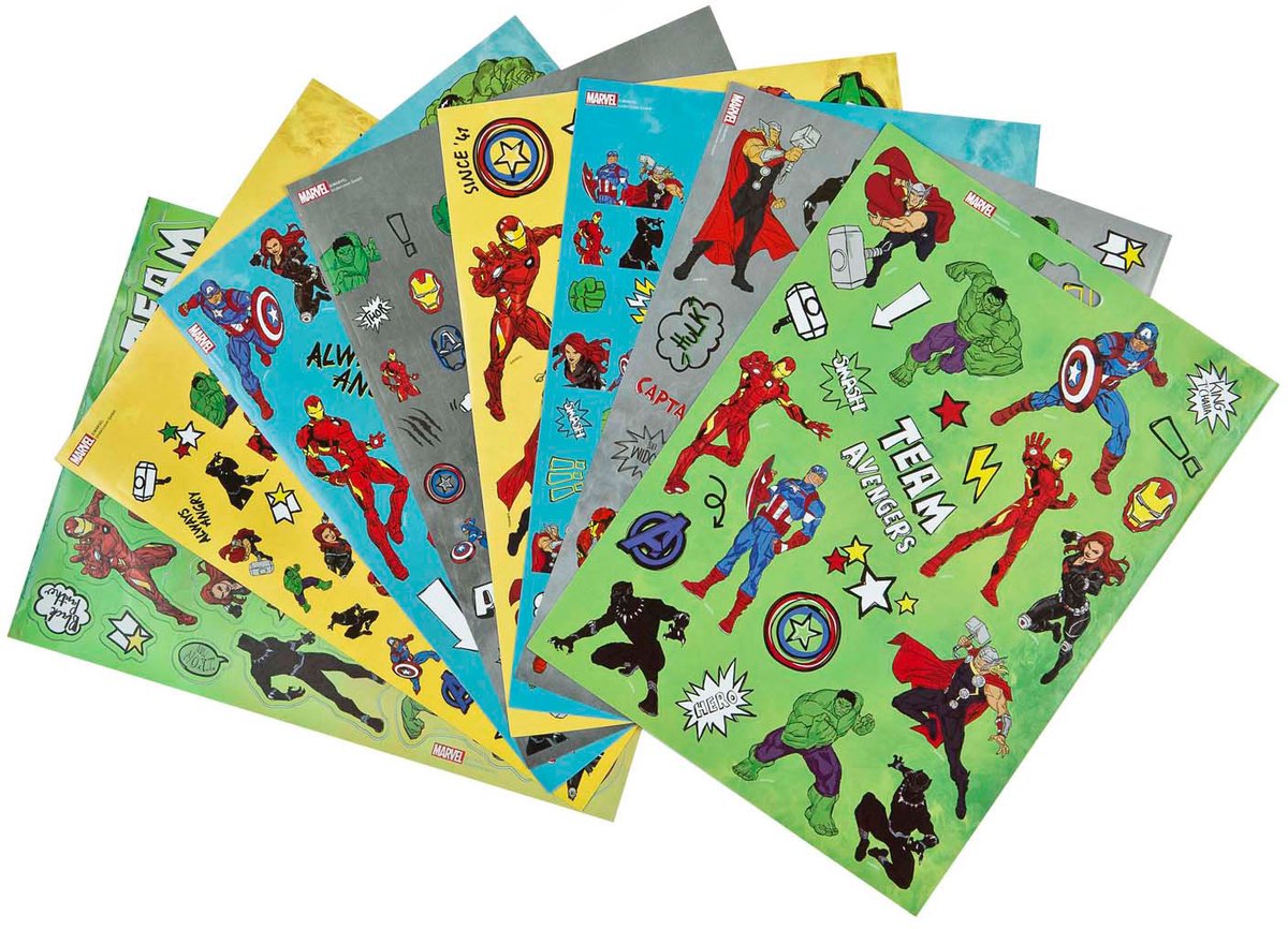 Undercover stickerboek avengers met 8 afgesloten