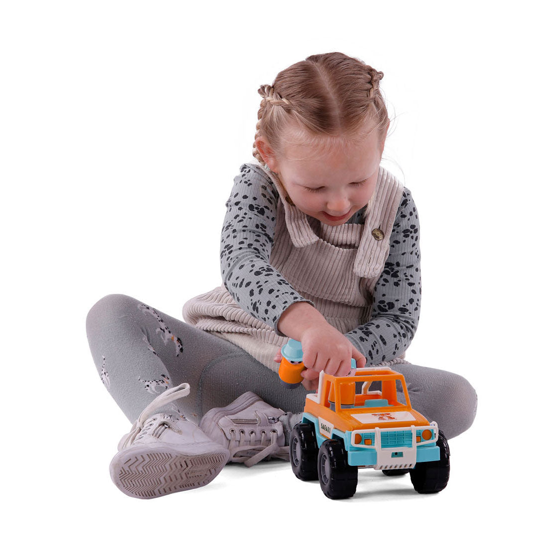Cavallino orange jeep with 2 play figures