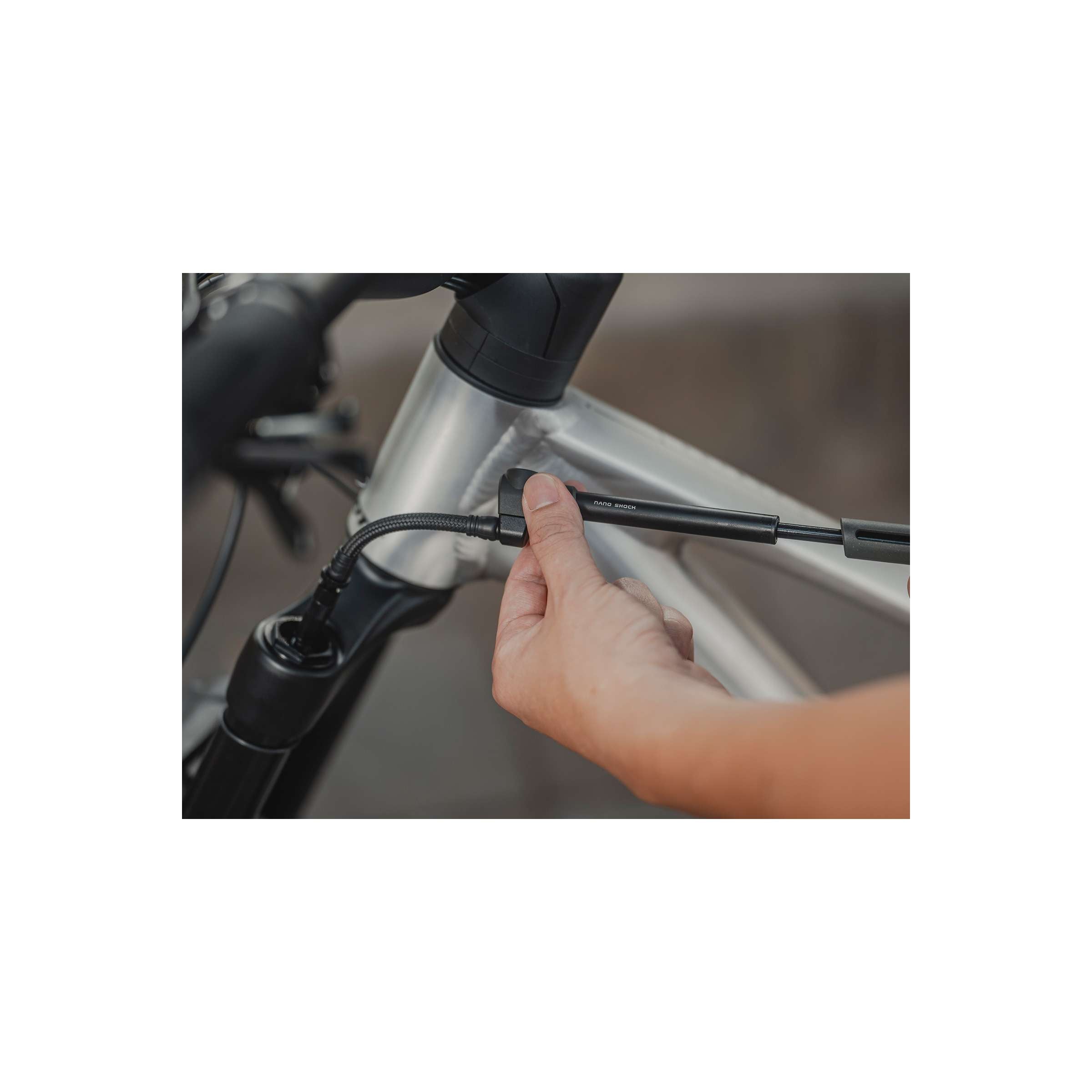 Topeak minipomp ophanging nano schokdemper