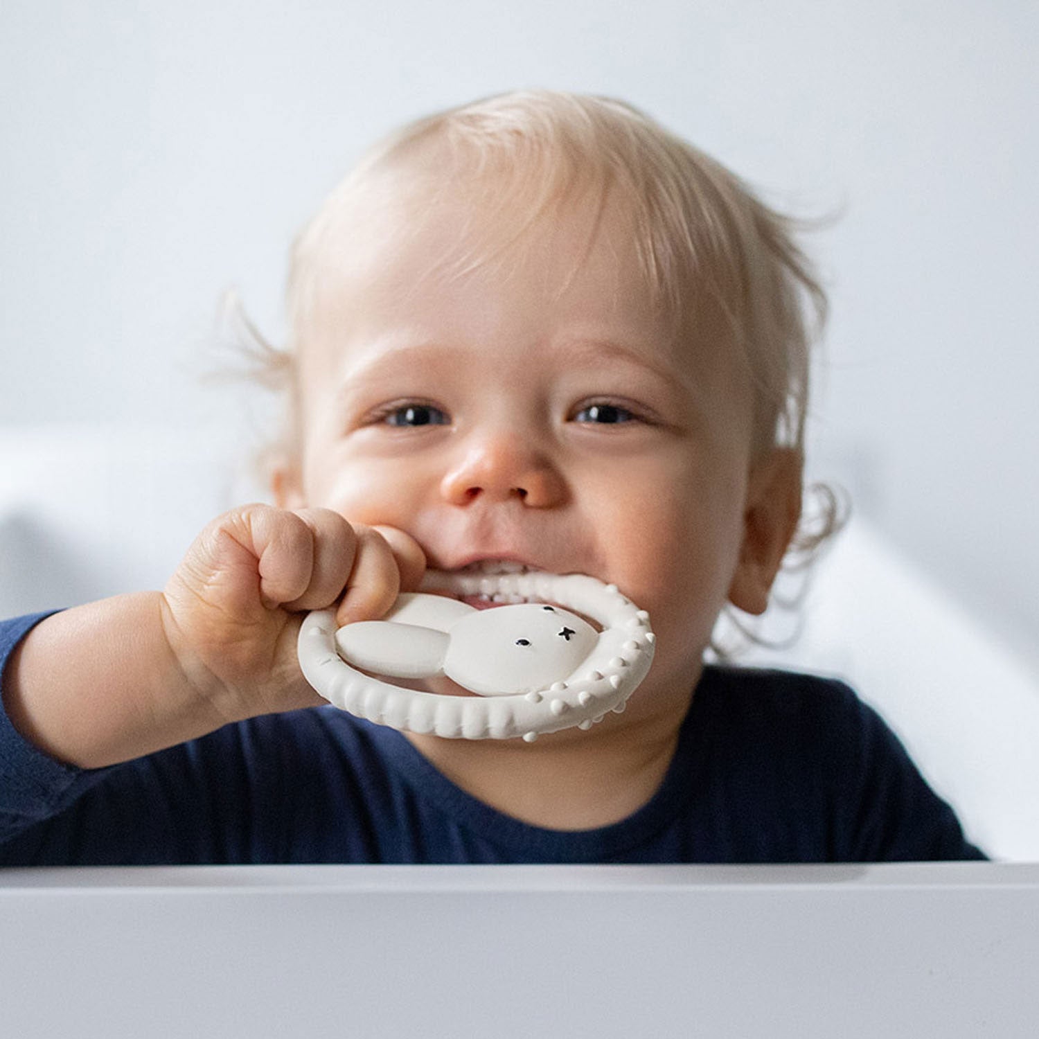 Bambolino nijntje bijtring natuurlijk rubber - kraamcadeau baby - toys
