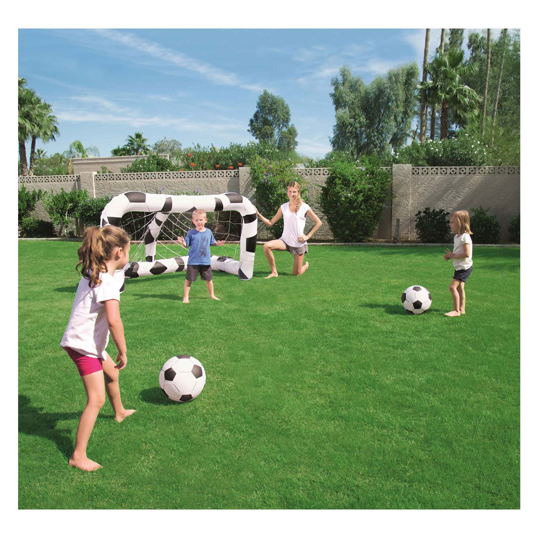 Bestway speelcentrum opblaas voetbaldoel met 2 ballen