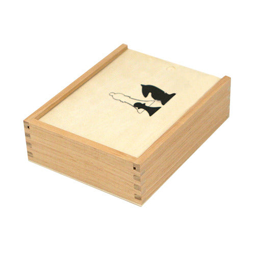 Basis schaakstukken in kistje 77mm