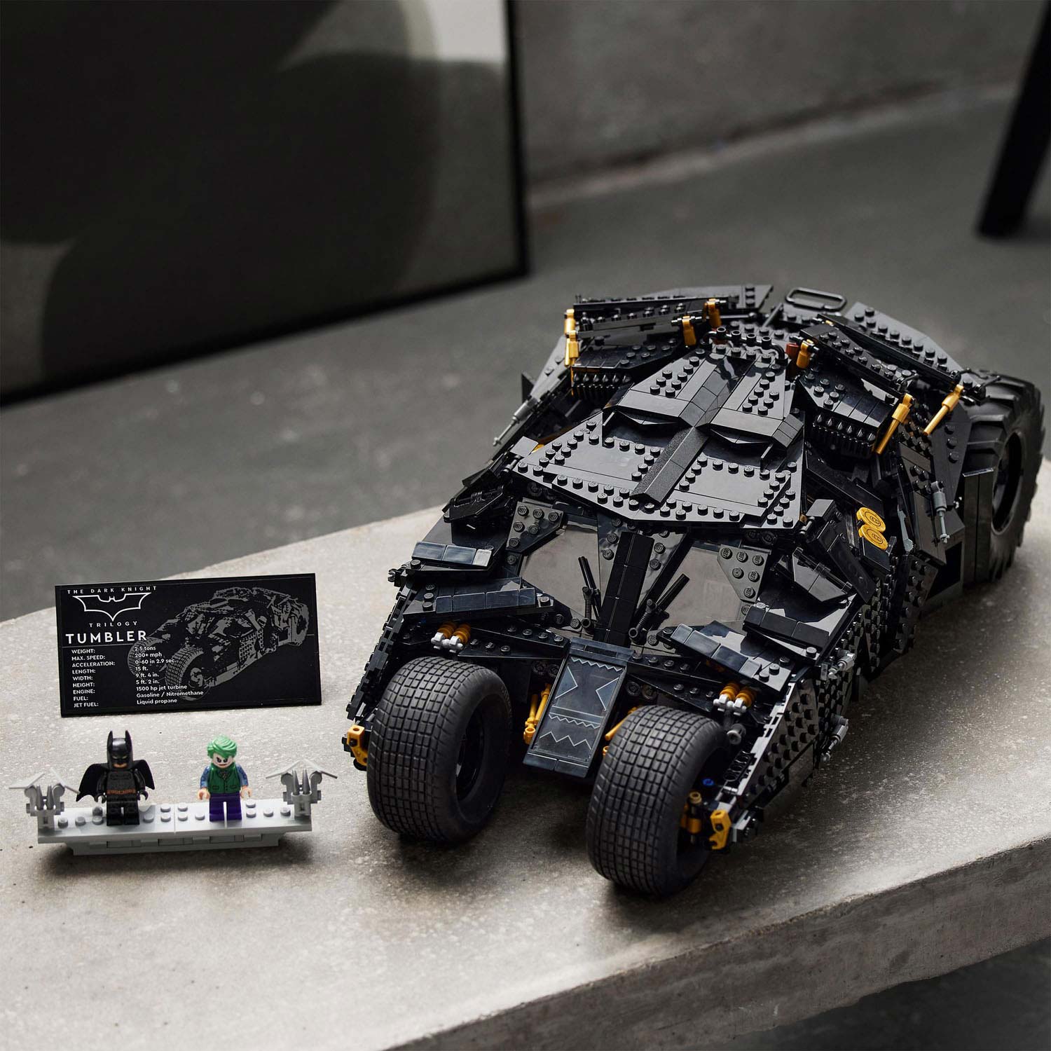 LEGO Super Heroes 76240 Batmobile Tumbler