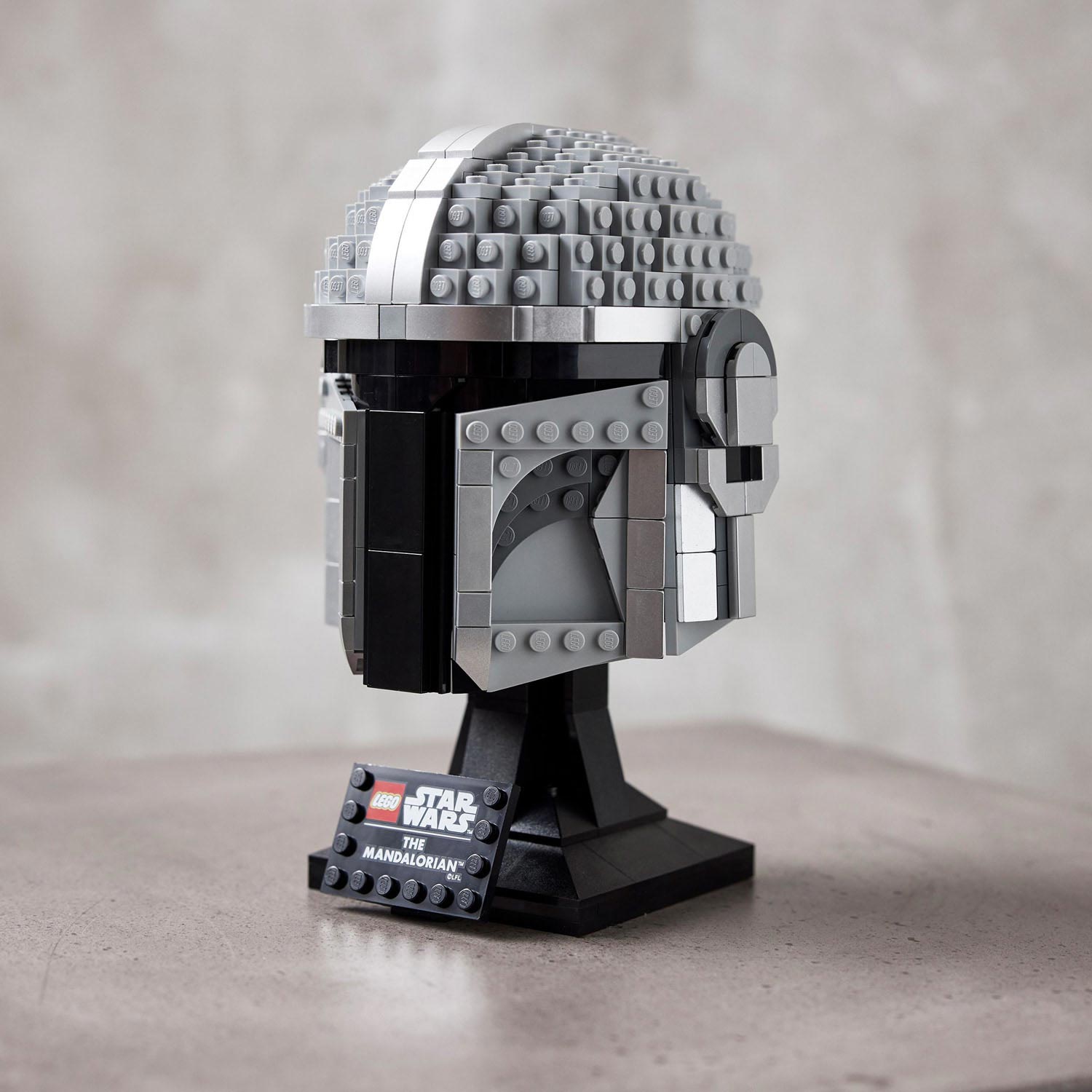 Lego star wars 75328 the mandalorian helm