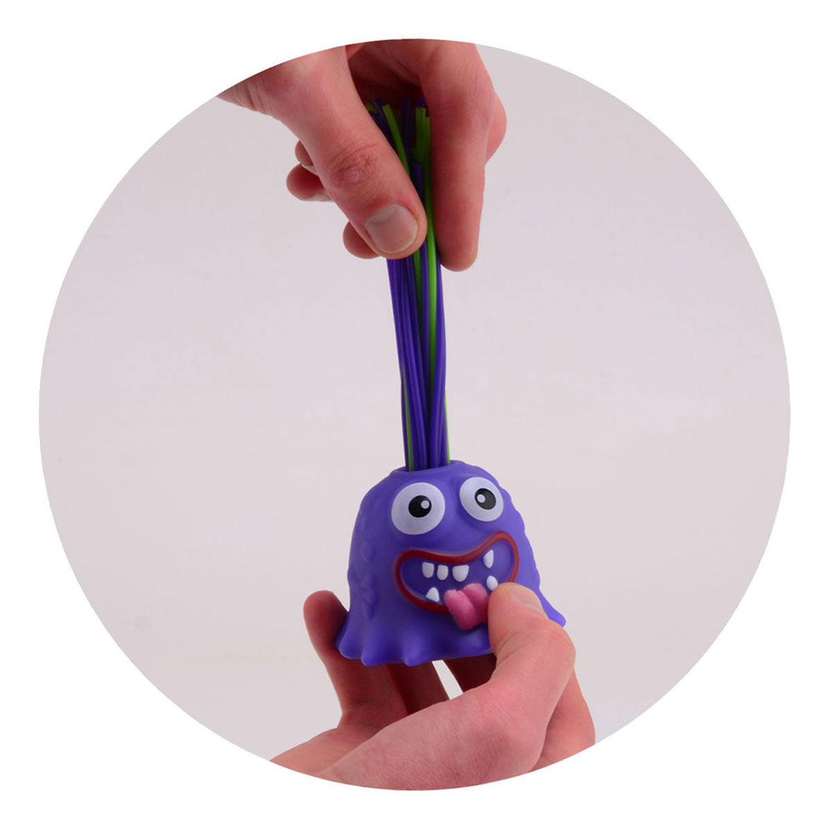 Johntoy haren zuigd monster