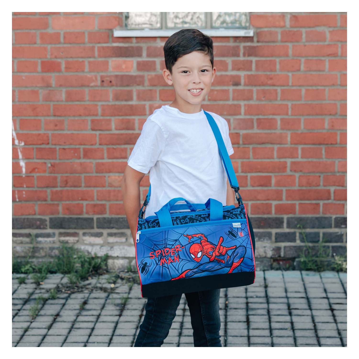 Undercover sport als spider-man