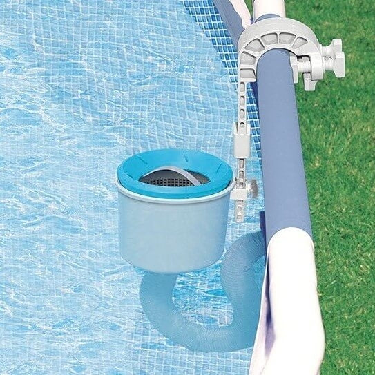 Swimming pool skimmer