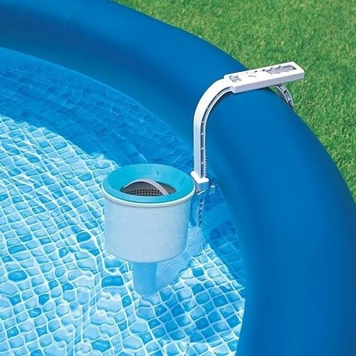 Swimming pool skimmer