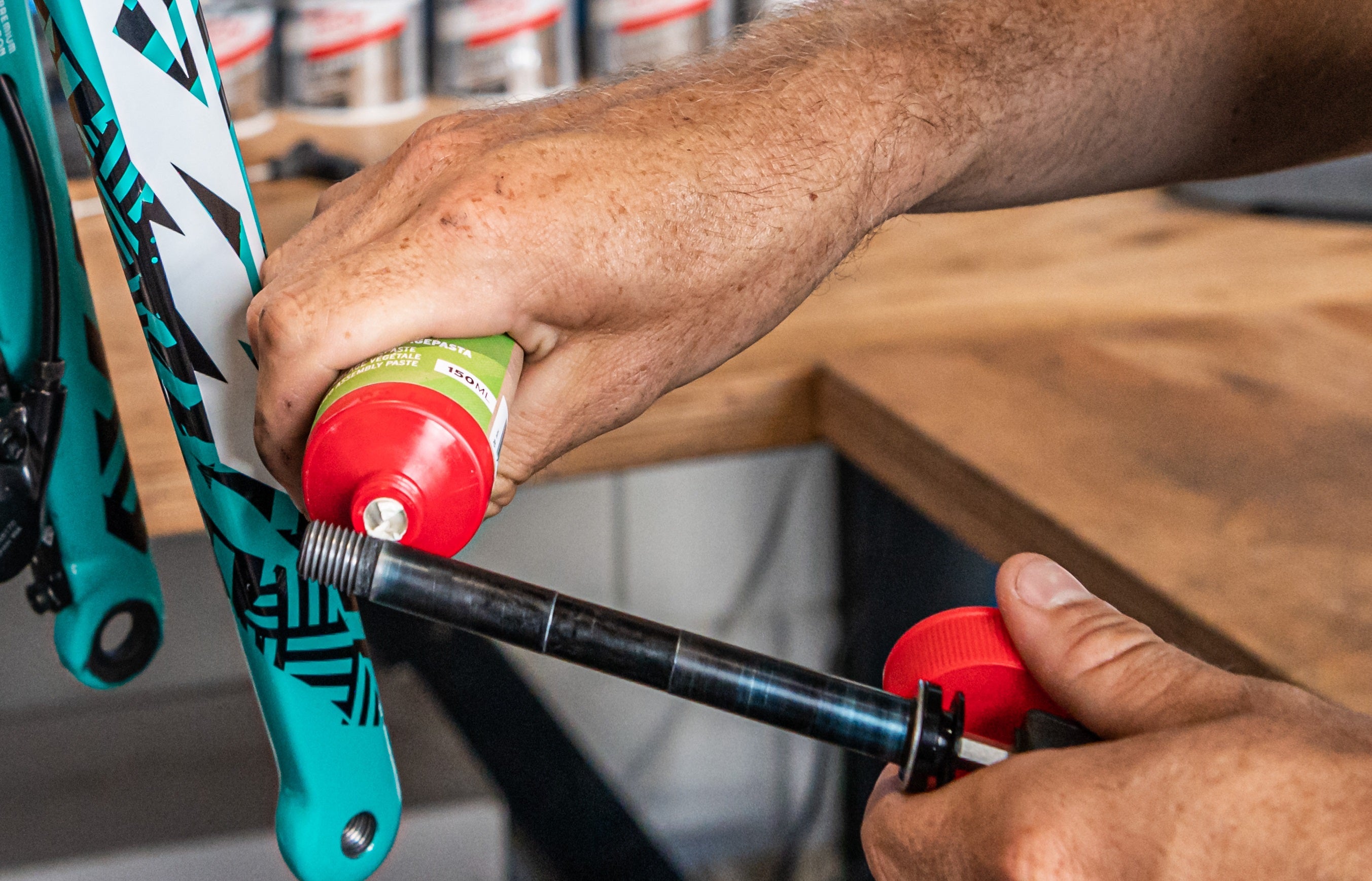 Cyclon Montagepasta op plantenbasis tube 150ml