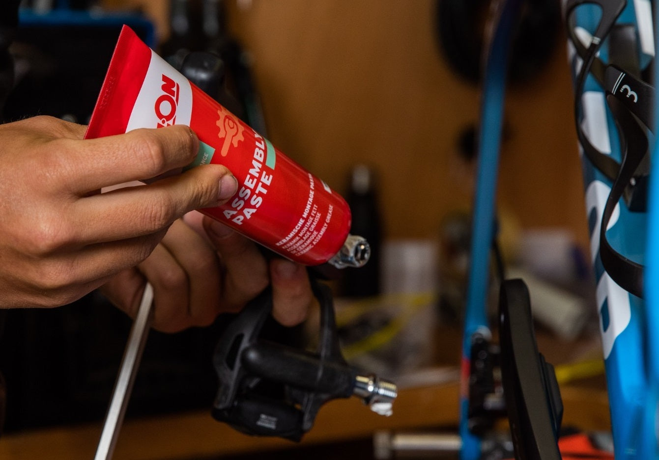 Cyclon Montagepasta tube 150 ml (in blisterverpakking)