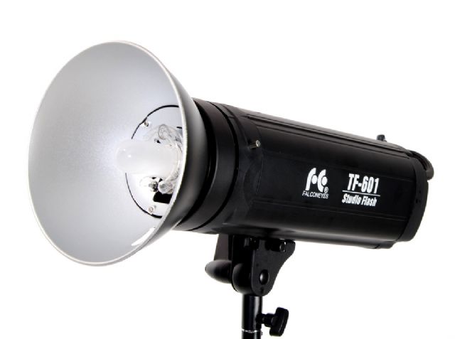 Falcon eyes studioflitser tf-601 digitaal
