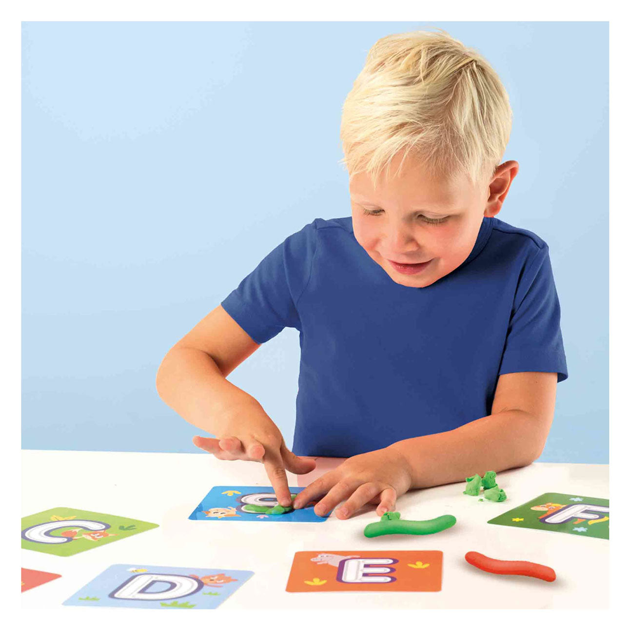 Ik leer het alfabet kleien