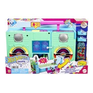 Hot Wheels skate boombox skatepark