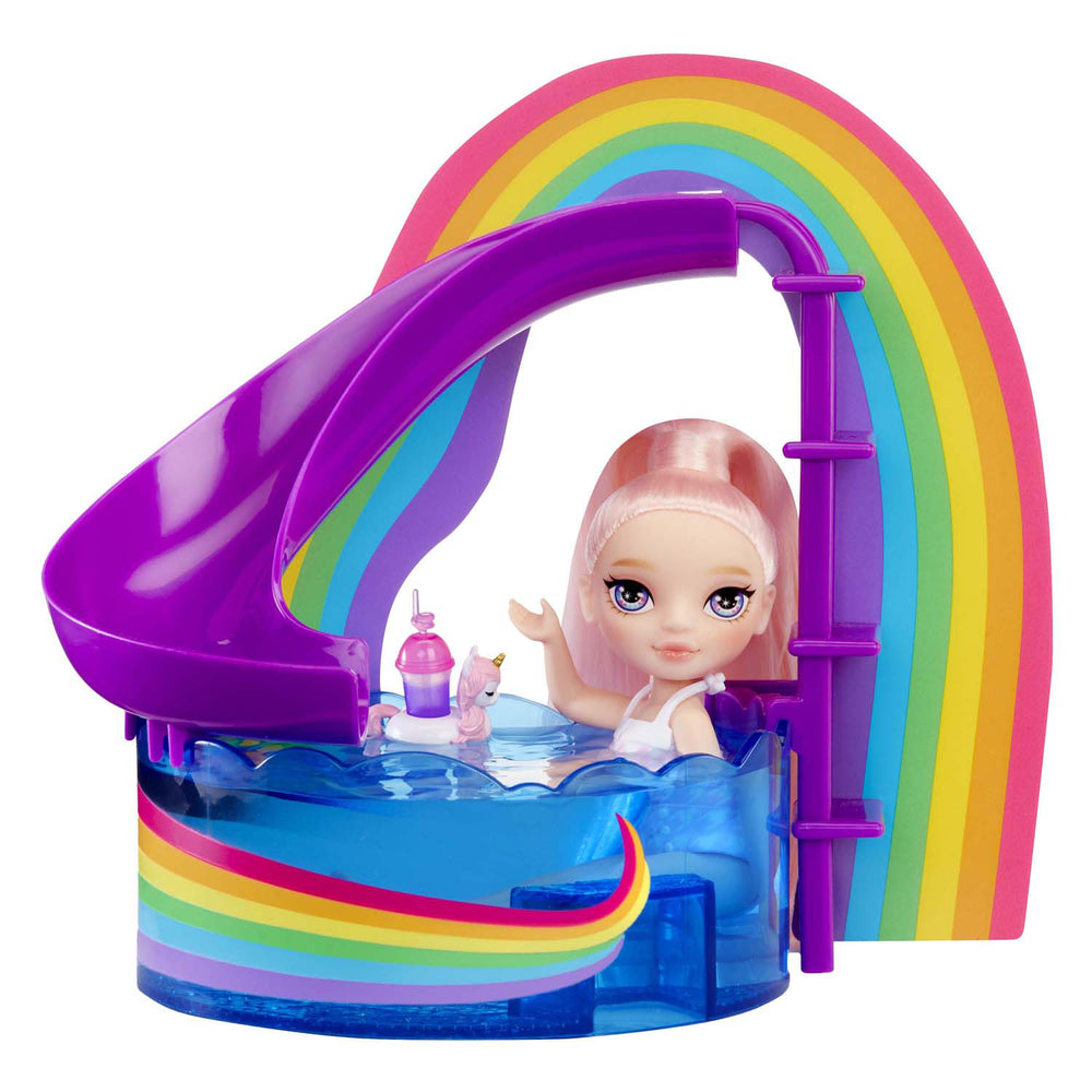 Regenboog hoog klein compact speeltoestel zwemmen