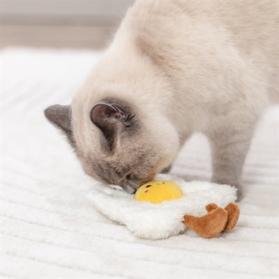 Trixie gebakken ei xxl pluche met amerikaanse catnip