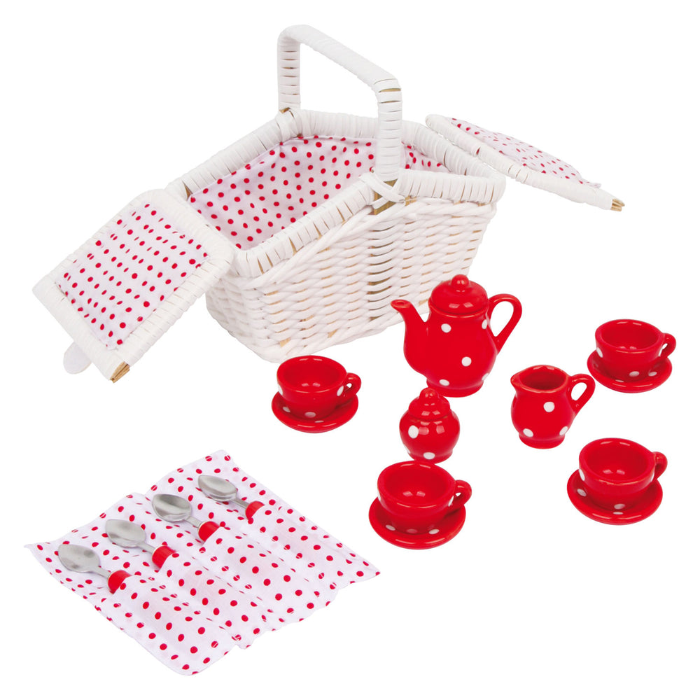 Small Foot Wooden Picnic Basket Tina with Dinnerware Set, 19 pcs.