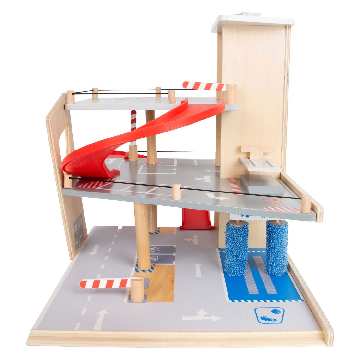 Kleine voet - houten garage met wasstraat