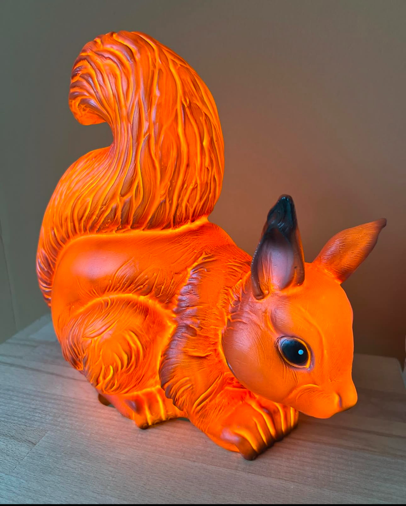 Egmont lamp eekhoorn. 26x21 cm. 0+