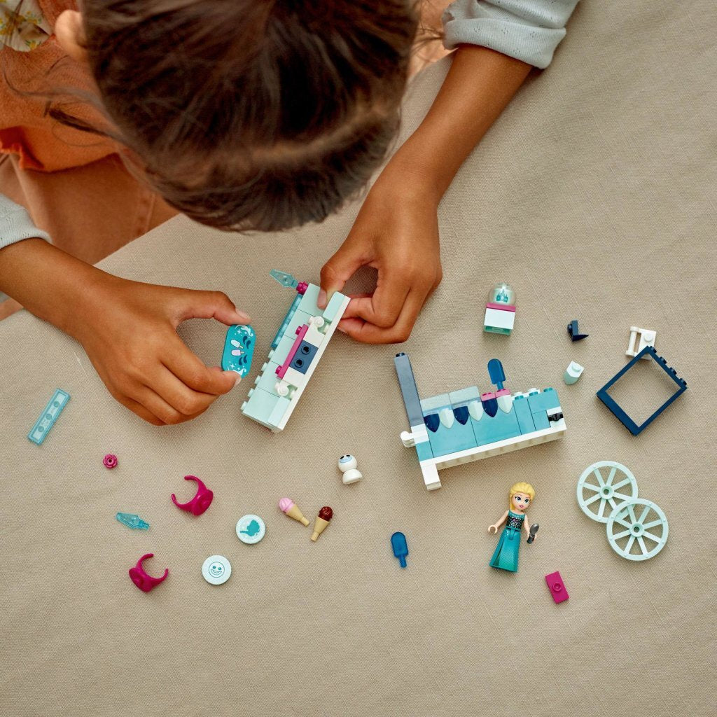 LEGO Disney Prinses 43234 Elsa's Frozen Traktaties