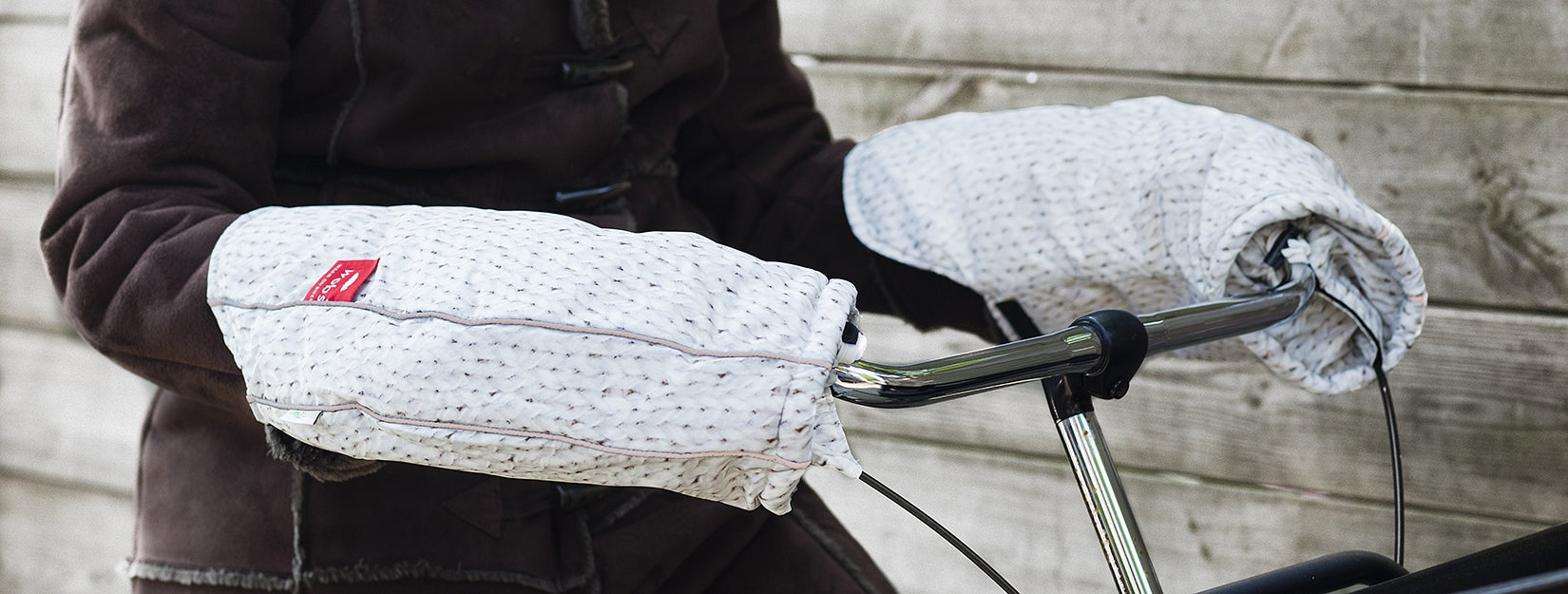 Wobs handmof limited edition etnisch gebreid